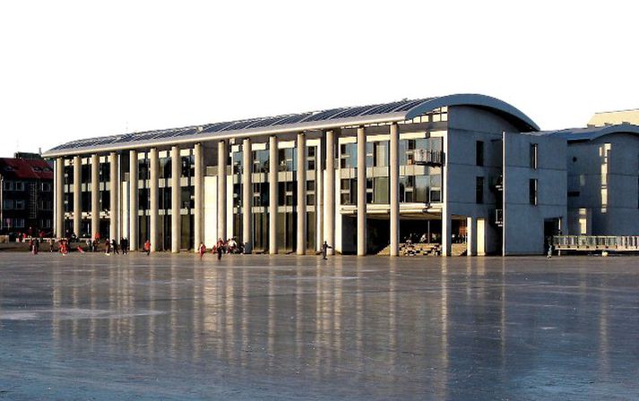 Skuldabréfaútboðið gekk vel.