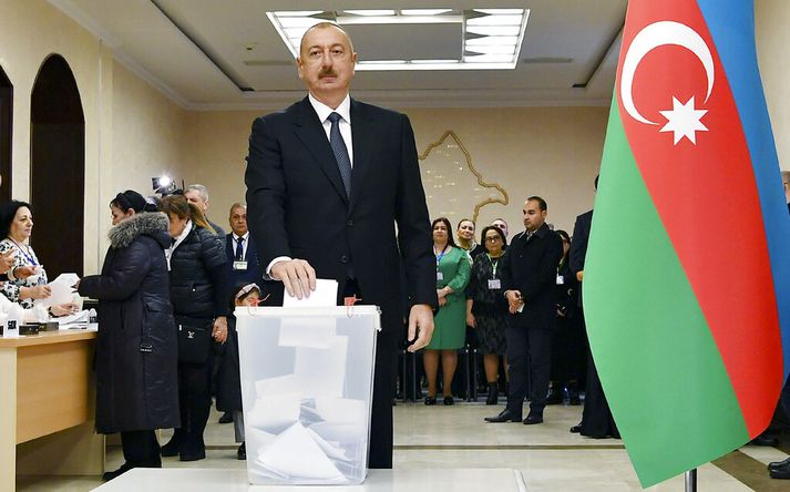 Hinn 58 ára Ilham Aliyev hefur stýrt landinu frá 2003.
