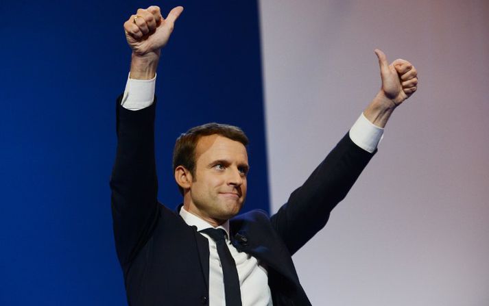 Miðjumaðurinn og Evrópusinninn Emmanuel Macron bar sigur úr býtum í fyrri umferð forsetakosninganna í nót