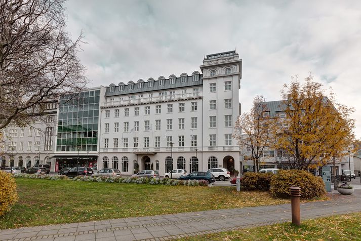 Fasteignir sem um ræðir eru Hótel Borg, Borgartún 37, Guðrúnartún 10, Þingvallarstræti 23 á Akureyri, Laugavegur 77, Fiskislóð 11, Skúlagata 17, Síðumúli 16-18 og Faxafen 5. Allt að 6 þúsund fermetra byggingaréttur fylgir Borgartúni 37.