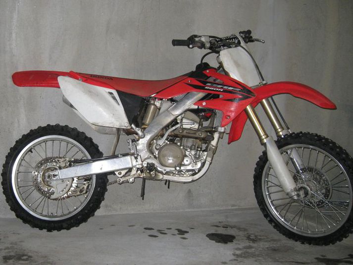 Mynd tengist frétt ekki beint