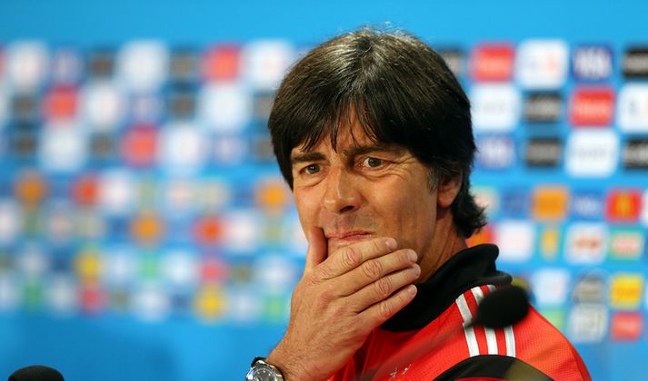 Joachim Löw óttast tæklingar frá heimamönnum.