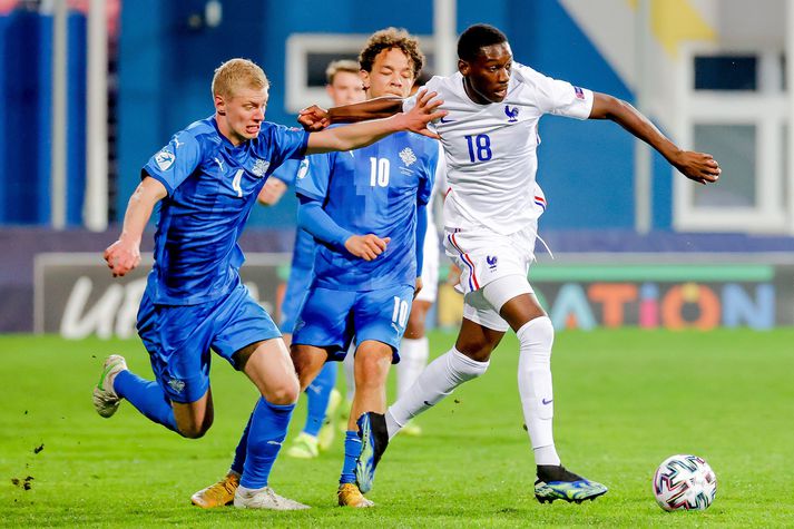 Róbert Orri Þorkelsson í leik við Frakka á EM U21-landsliða.