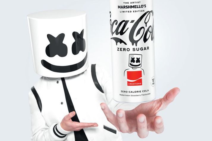 Coca-Cola hefur kynnt til leiks nýja útgáfu af hinum sígilda drykk með vatnsmelónu- og jarðarberjabragði.