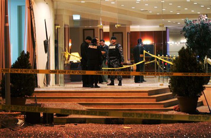 Sérsveitarmenn jórdönsku lögreglunnar á vettvangi árásarinnar á Radisson SAS hótelinu í kvöld.