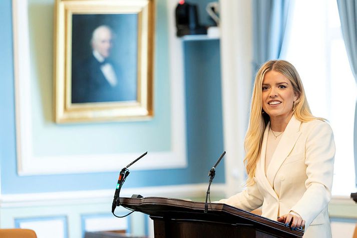 Áslaug Arna í ræðustól Alþingis þegar hún þakkaði þingheimi fyrir síðustu tíu ár. 