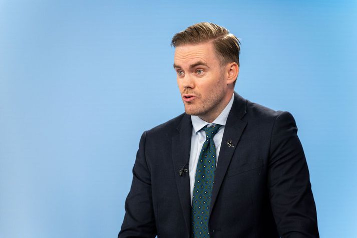 Einar Geir Þorsteinsson oddviti Miðflokksins í Hafnarfirði er boðinn og búinn í viðræður um meirihluta. 