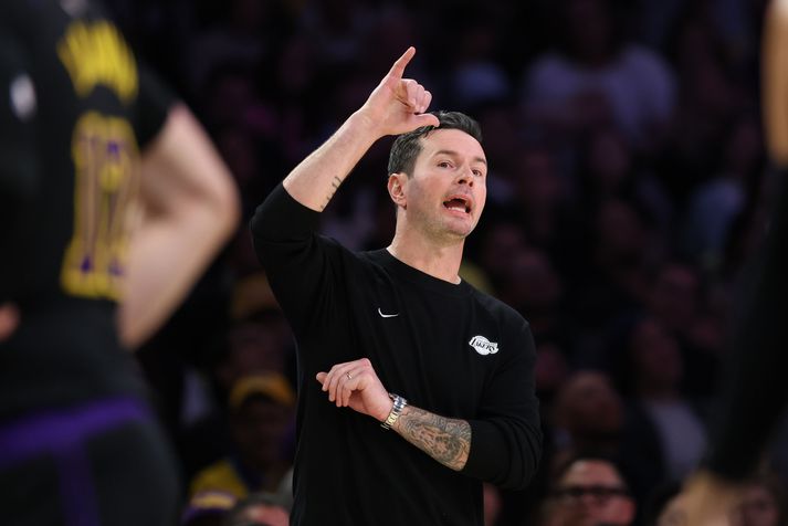 JJ Redick, þjálfari Los Angeles Lakers, er búinn að missa marga lykilmenn í meiðsli fyrir lokasprettinn í deildarkeppninni.