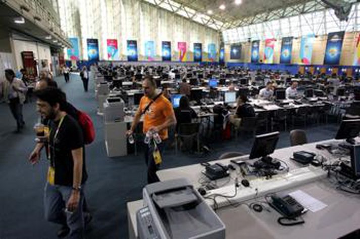 Í blaðamannaherbergjum hittist fjölmiðlafólk víðsvegar að.