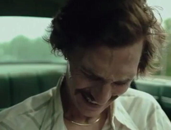 Kannski er Matthew McConaughey að gráta yfir álagi við að þurfa að megra sig og fita til skiptis.