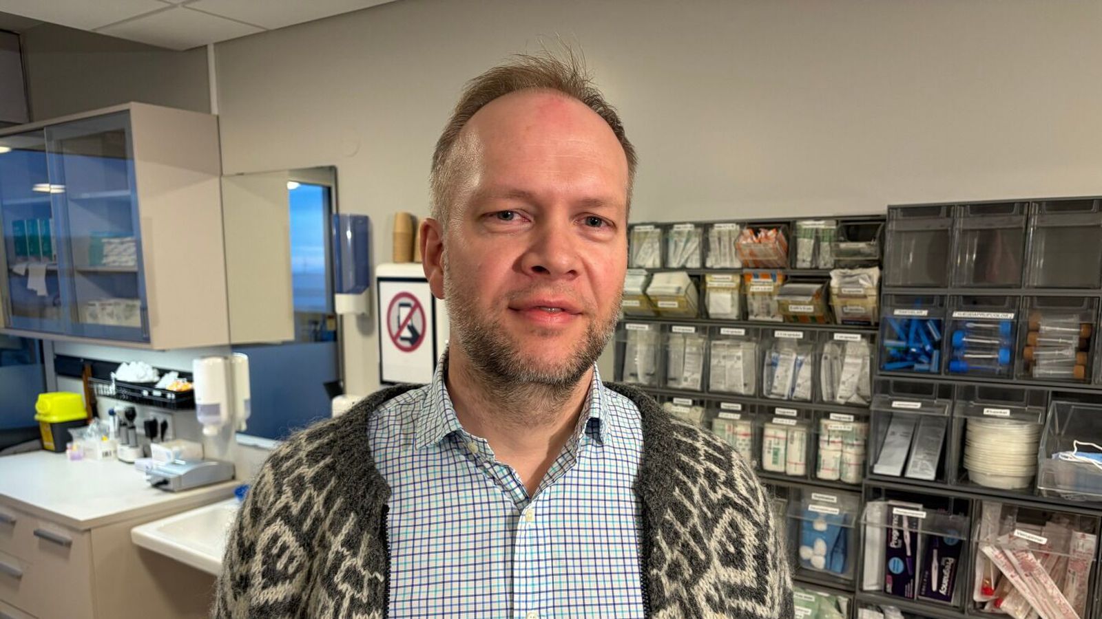 Segir fólki á ósamþykktum peptíðum að hætta strax