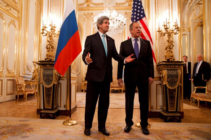 John Kerry og Sergei Lavrov munu hittast í næstu viku til að ræða málefni Úkraínu.