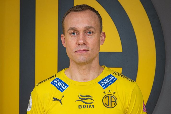 Guðmundur Þórarinsson kemur með mikla reynslu, bæði úr atvinnumennskunni sem og frá tíma sínum með íslenska landsliðinu, í lið ÍA.