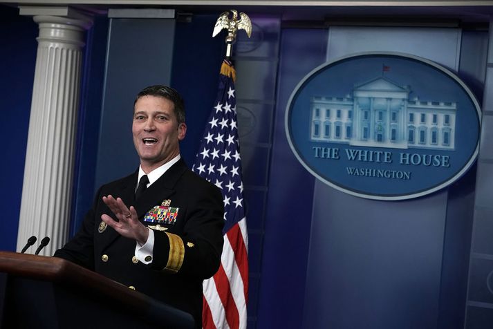 Ronny Jackson var skipaður af Barack Obama en verður nú ráðherra.