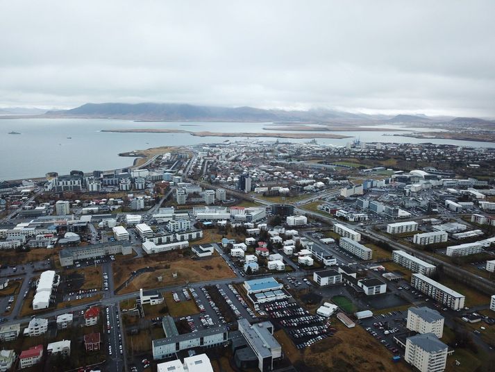 Spáin gerir ráð fyrir að það verði skýjað sunnan- og vestantil á landinu í dag.