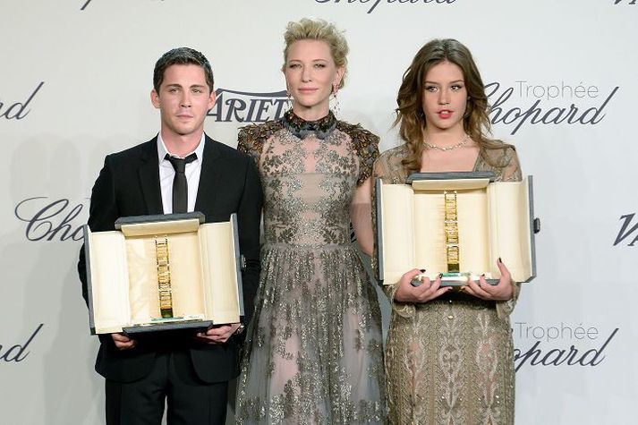 Adèle Exarchopoulos og Logan Lerman með Cate Blanchett.