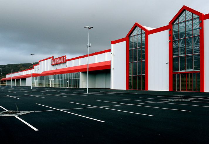 Bauhaus og heimsókn í kirkjugarðinn; hljómar eins og þokkalegur sunnudagur.