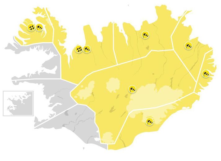 Gular viðvaranir eru í gildi á norðanverðu og austanverðu landinu.