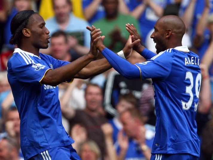 Nicolas Anelka og Didier Drogba fagna marki í dag.