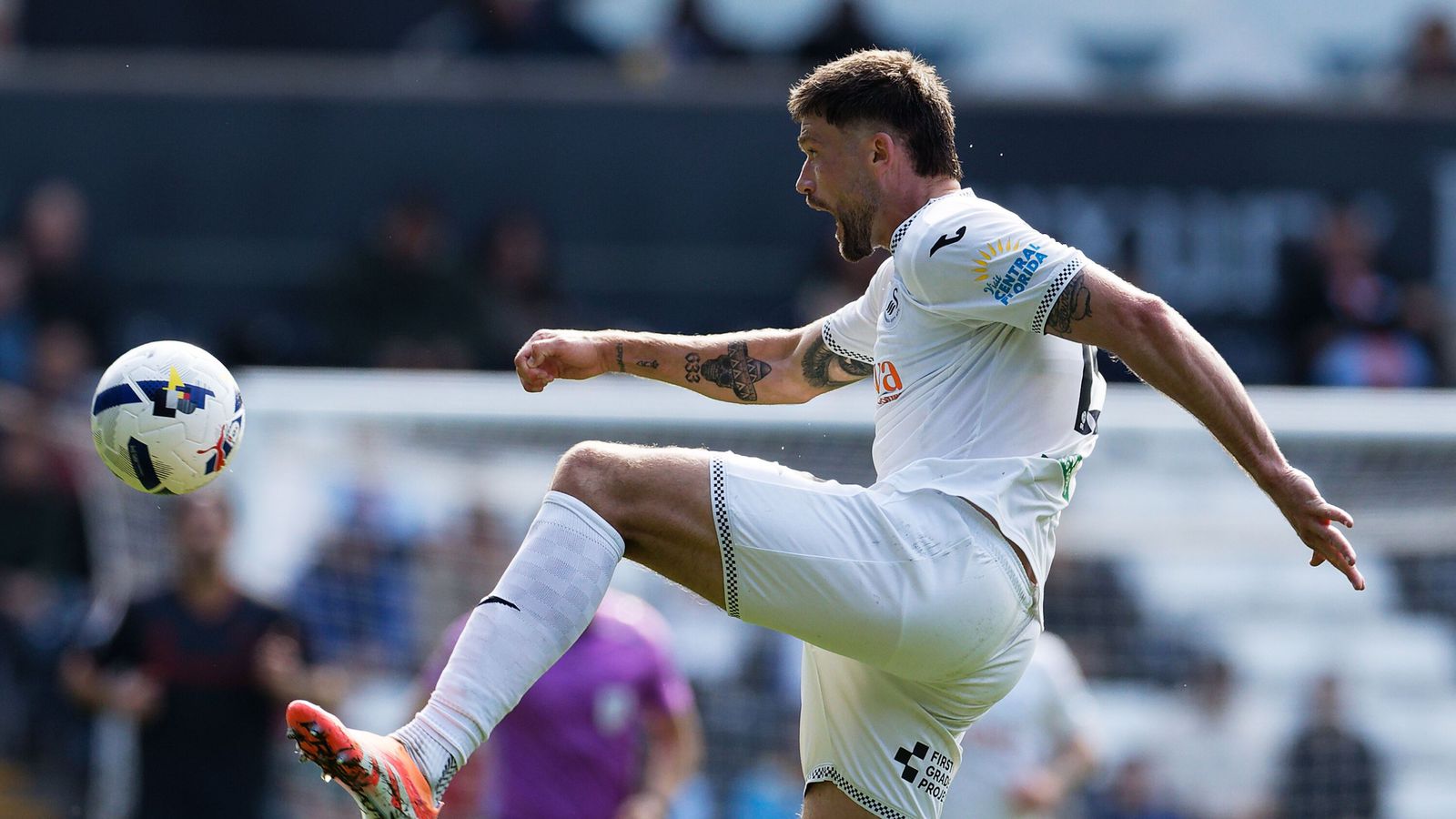 Mætti sínu gamla liði í fyrsta sinn og skoraði tvö sjálfsmörk