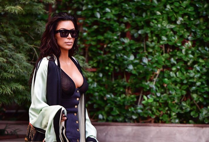 Kim Kardashian er stolt af líkama sínum og er ekki hrædd við að sýna það.