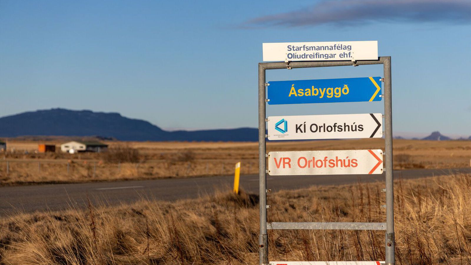 Náði ekki símsambandi og hélt af stað gangandi
