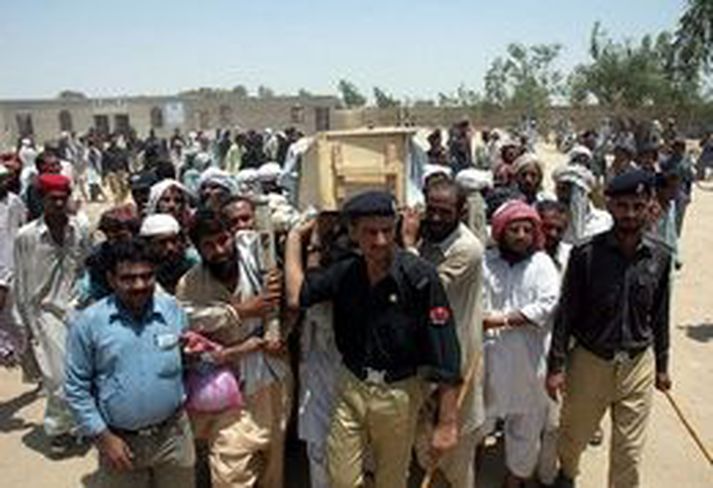 Abdul Rashid Ghazi, næstæðsti klerkur Rauðu moskunnar í Íslamabad, var borinn til grafar í vikunni.