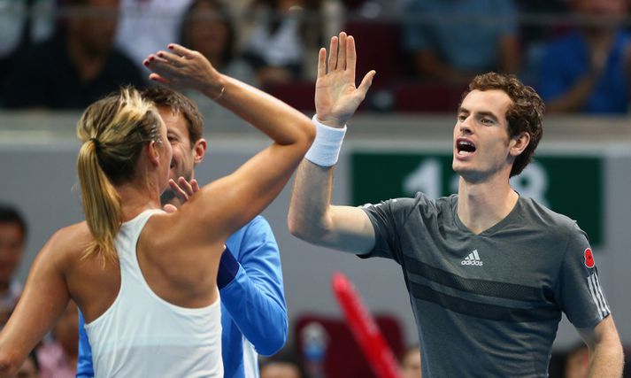 Sharapova og Murray eru hér saman á tennisvellinum árið 2014.