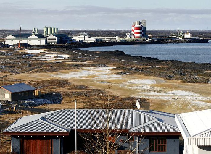 Jón Sigurðsson segir ákvörðunina um að hafna stækkun þess ekki hafa neitt gildi að lögum. Steingrímur J. Sigfússon segir það lýðræðislega óhæfu ef menn ætla sér ekki að virða þessa niðurstöðu.