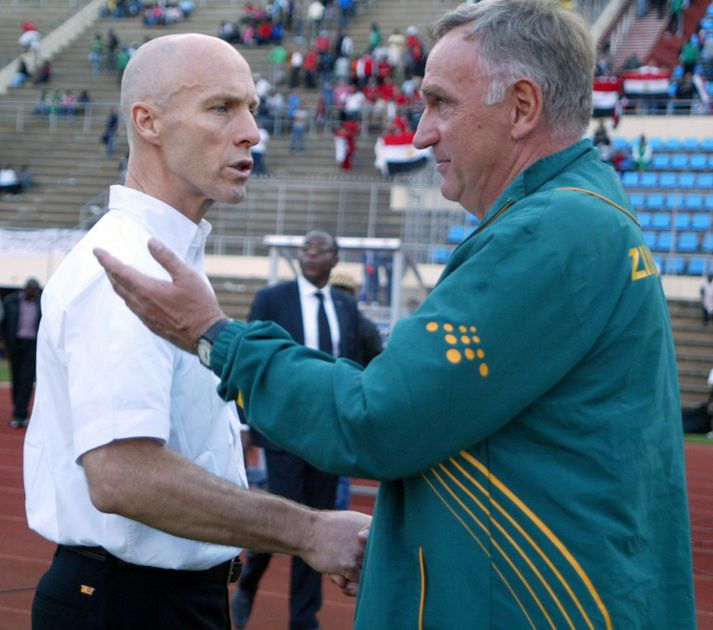 Klaus Dieter Pagels og Bob Bradley, landsliðsþjálfari Egypta, eftir leik landsliðanna á dögunum.