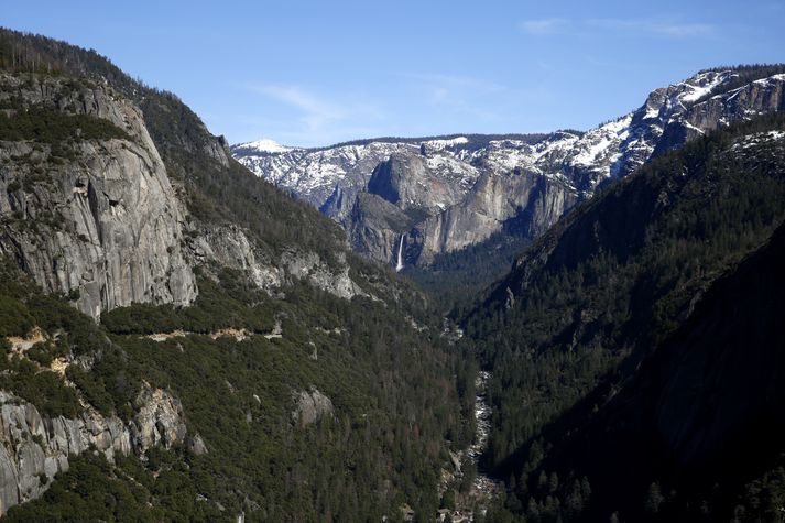 Yosemite þjóðgarðurinn er í Kaliforníuríki í Bandaríkjunum.