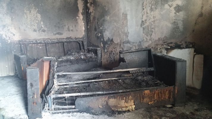 Eins og sést er íbúðin gjörónýt eftir brunann.