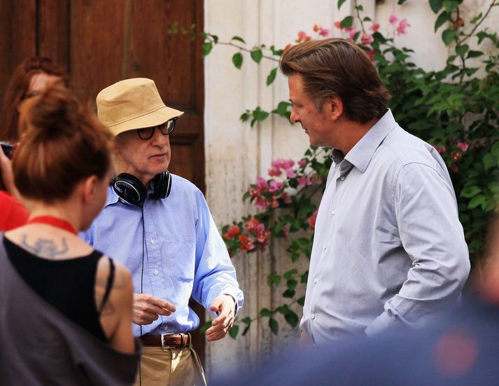 Woody Allen leikstýrði Alec Baldwin í kvikmyndinni To Rome With Love frá árinu 2012.