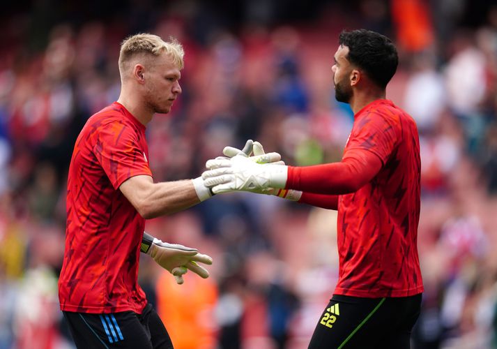 Ramsdale og Raya eru að berjast um stöðuna hjá Arsenal.