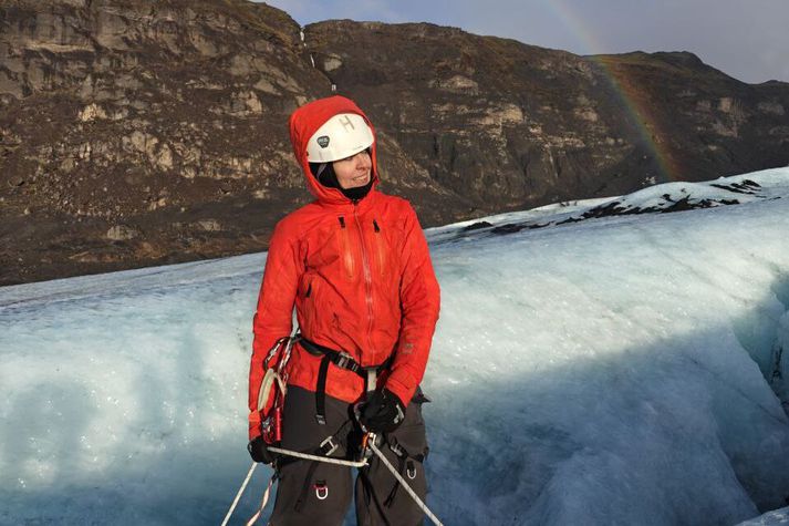Hrafnhildur uppi á jökli. Hún hvetur fólk til að fara hafi það tækifæri til. Þeim gæti fækkað. 