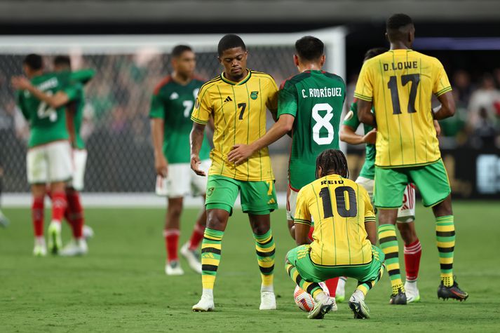 Leon Bailey, leikmaður Aston Villa, svekktur eftir tapið gegn Mexíkó í nótt.