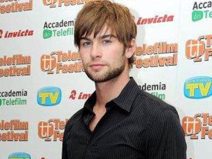 Handtekinn Chace Crawford gæti átt yfir höfði sér sex mánaða fangelsisvist verði hann fundinn sekur um að hafa eiturlyf í fórum sínum.Nordicphpotos/getty