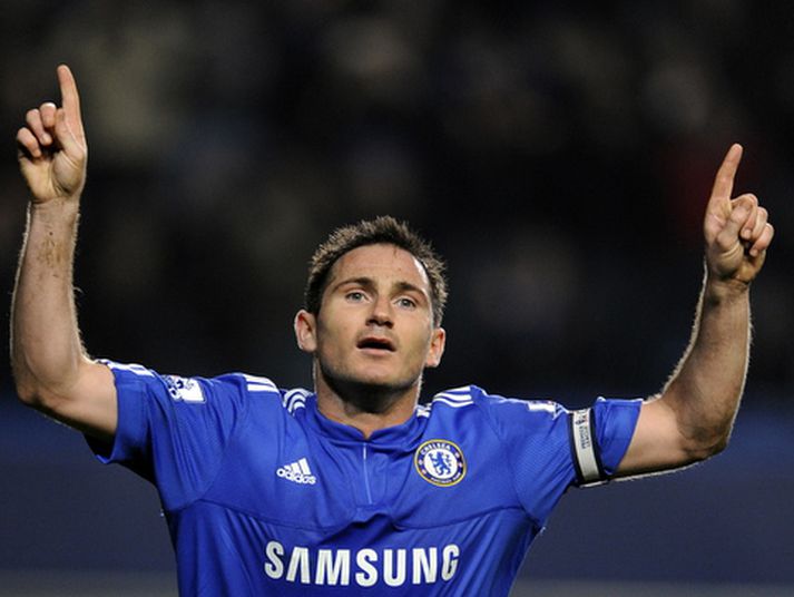Frank Lampard fagnar einu marka sinna í vetur.