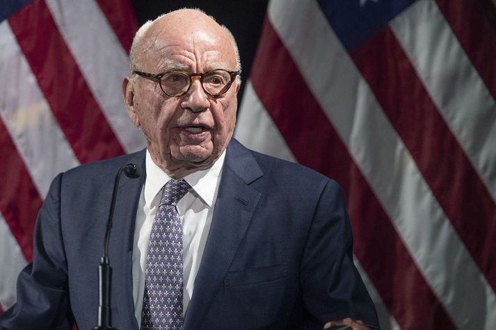 Rupert Murdoch, eigandi Fox Corp., er 91 árs gamall. Hann sagði við vitnaleiðslur að hann hefði getað stöðvað dreifingu samsæriskenninga um forsetakosningarnar 2020.
