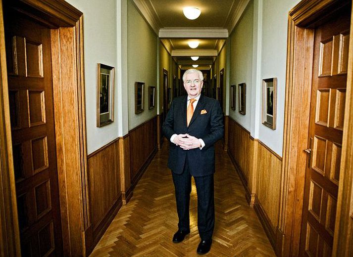 Formaður bankaráðs Landsbankans keypti hús fyrir átta hundruð milljónir króna þegar fyrstu merki fjármálakreppunnar gætti á erlendum mörkuðum.