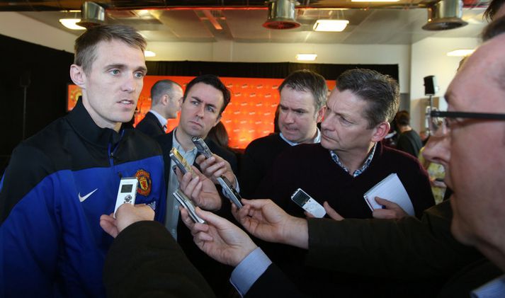 Darren Fletcher ræðir við blaðamenn.