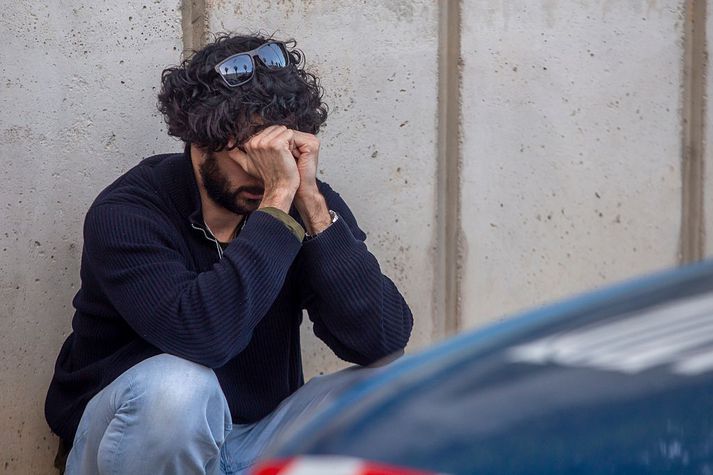 Fulltrúar ýmissa trúarhópa söfnuðust saman fyrir utan sjúkrahúsið þar sem Castillo fékk aðstoð við að deyja í gær.