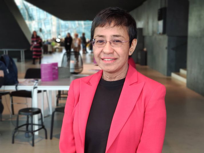 Fjölmiðlakonan Maria Ressa var stödd hér á landi í tengslum við heimsþing kvenleiðtoga í Hörpu.