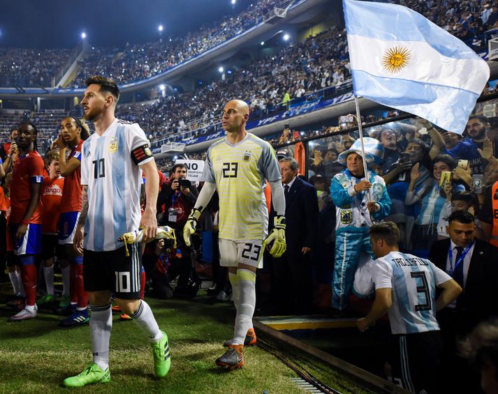 Lionel Messi er fyrirliði argentínska landsliðsins og langbesti leikmaður.