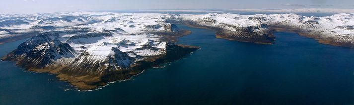 Hér er yfirlitsmynd yfir Austfirði, en á myndinni má sjá Dalatanga, Seyðisfjörð og Loðmundarfjörð.