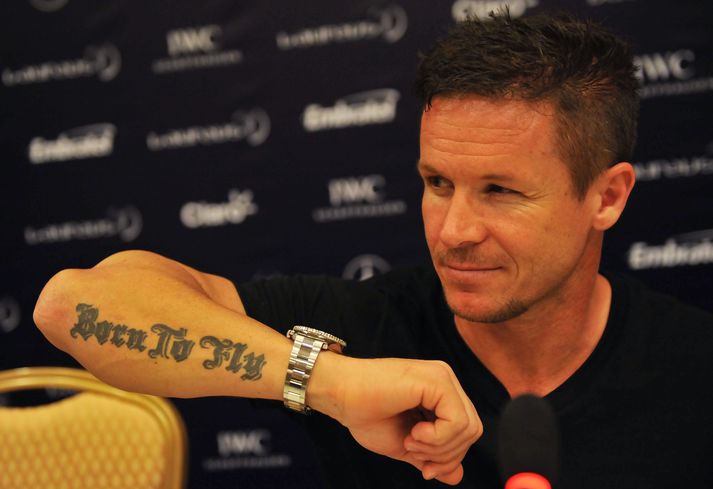 Ofurhuginn Felix Baumgartner var fæddur til að fljúga eins og hann var með húðflúrað á handlegg sínum.