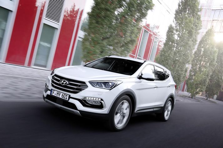 Hyundai Santa Fe.