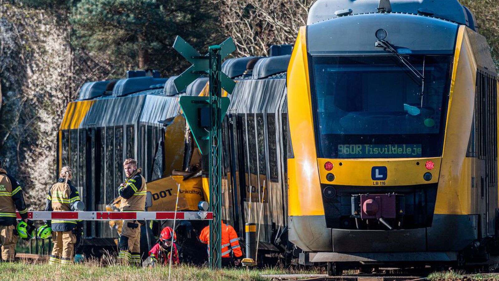 Fimm í lífs­hættu eftir lestarslysið