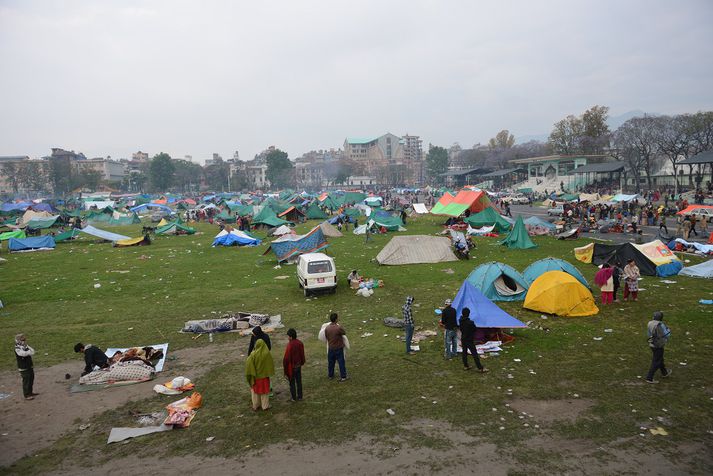 Nú þegar hefur UNICEF sent 120 tonn af lífsnauðsynlegum hjálpargögnum með flugi til Kathmandu.