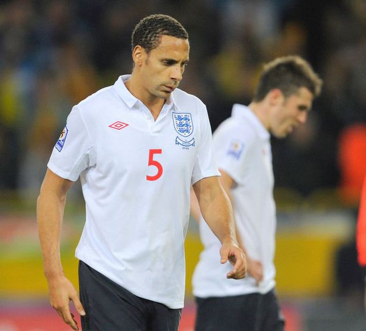 Rio Ferdinand missir einnig af úrslitaleik enska deildabikarsins á sunnudag þegar Man Utd mætir Aston Villa.